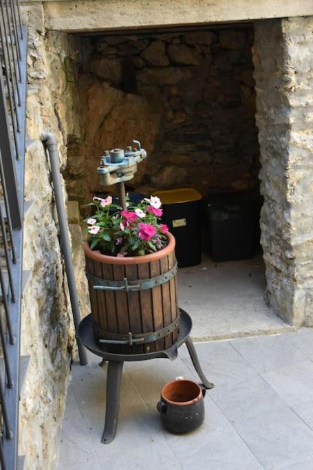 Casa Nel Borgo Antico Villa Quaratica Exterior foto