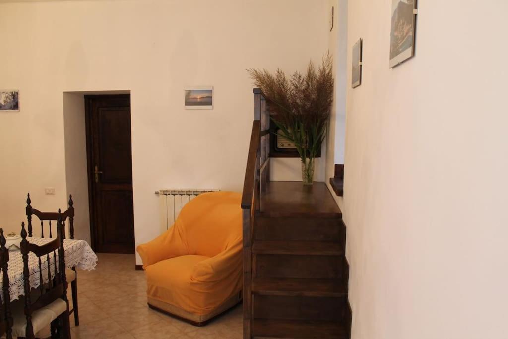 Casa Nel Borgo Antico Villa Quaratica Exterior foto